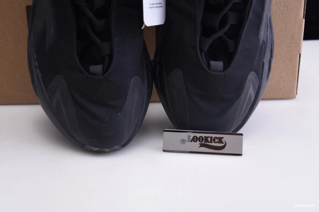 MNVN Triple Adidas 700 Black Yeezy FV4440 Boost 1212